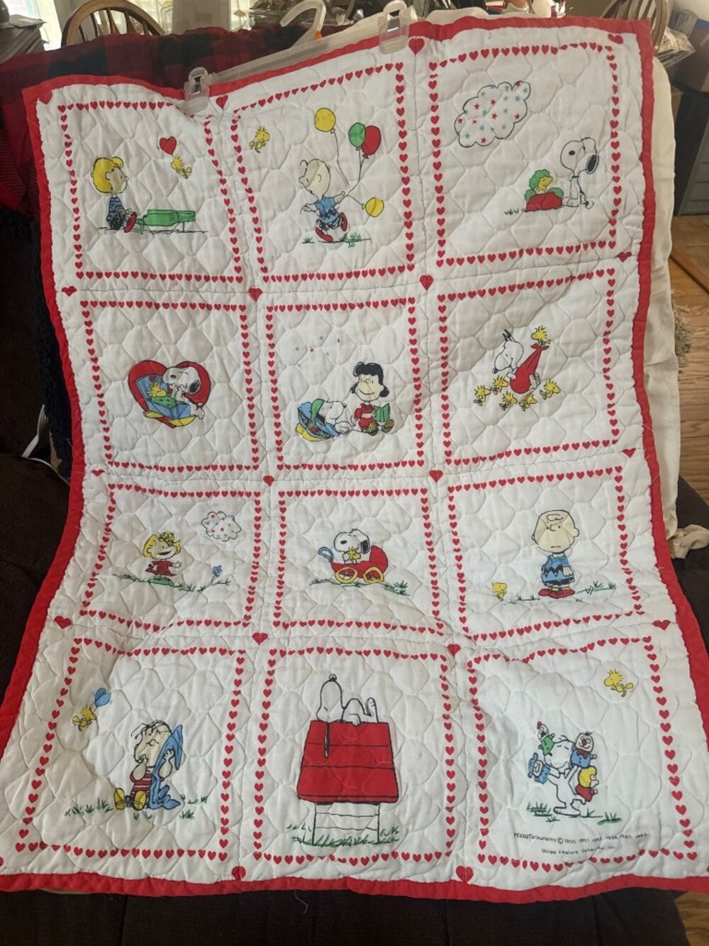 Peanuts Snoopy & Charlie Brown Baby Quilt With Red Heart Border 1950s United Fea